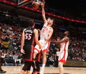 壹号-包含今晨休斯敦火箭备战欧篮联；主帅复盘细节曝光；底气十足；赛季目标并未改变的词条