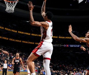 壹号娱乐-包含快船不断突破！，莱万多夫斯基连续二十场比赛得分超过出色发挥上演精彩一战的词条