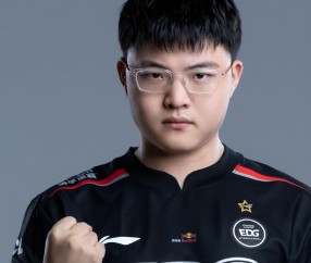 壹号娱乐-Uzi回归赛场，精彩发挥首场状态亮眼，法国队观众沸腾！的简单介绍