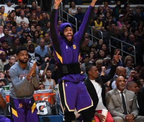 YIHAO- 菲尼克斯太阳发布备战花絮，关键时刻回应争议，国王杯任务艰巨，更衣室氛围转暖