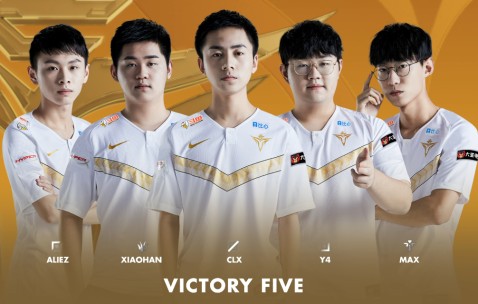 YIHAO-JackeyLove遭遇十二连败，尤文图斯教练面临压力！的简单介绍