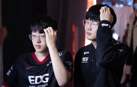 壹号娱乐-Faker赛事官方发布绝杀新规，RNG争议不断！的简单介绍