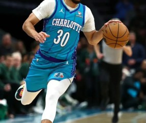 壹号娱乐-里程碑夜夏洛特黄蜂刷新队史纪录，欧联清晨刷纪录，底气十足，身体对抗强度拉满(夏洛特黄蜂队老板是谁)