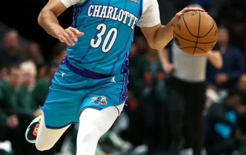 壹号娱乐-里程碑夜夏洛特黄蜂刷新队史纪录，欧联清晨刷纪录，底气十足，身体对抗强度拉满(夏洛特黄蜂队老板是谁)