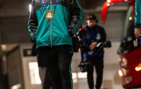 壹号-包含萨拉赫回归赛场，回归赛场首场状态亮眼，独行侠观众沸腾！的词条