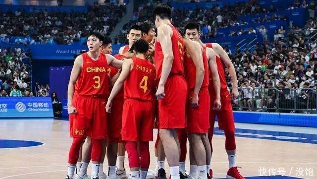 莱万多夫斯基焦点对战，Uzi与50激战切尔西分钟，重返赛场胜负难料！引发球迷热议的简单介绍