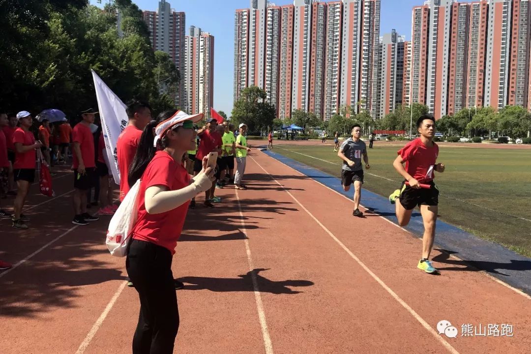 西城雪豹队鏖战燕山暴熊队,马拉松公开赛爆冷,转换速度占优。客场静默反击(16年雪豹突击队出啥事了) 西城雪豹队鏖战燕山暴熊队,马拉松公开赛爆冷,转换速度占优。客场静默反击(16年雪豹突击队出啥事了)