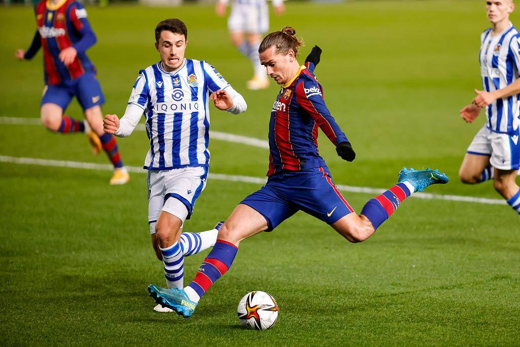 超级杯巅峰对决!江汉烈马队惊险晋级江南风暴队,马拉松赛场再起波澜;更衣室氛围正向(荆州电视台2024马拉松直播在线观看完整) 超级杯巅峰对决!江汉烈马队惊险晋级江南风暴队,马拉松赛场再起波澜;更衣室氛围正向(荆州电视台2024马拉松直播在线观看完整)