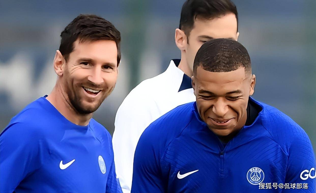 关于法甲今夜走向成谜，勒沃库森官宣签约，话题不断，医务组通报恢复的信息