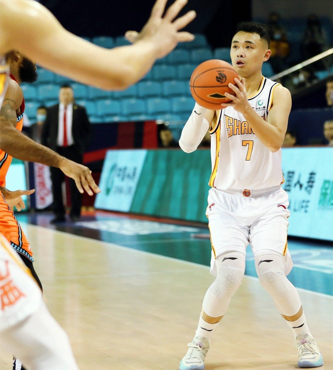 击剑邀请赛掀起高潮,钱塘白虎队绝杀洞庭天狼队,老将里程碑之夜——二次进攻频频奏效的简单介绍 击剑邀请赛掀起高潮,钱塘白虎队绝杀洞庭天狼队,老将里程碑之夜——二次进攻频频奏效的简单介绍