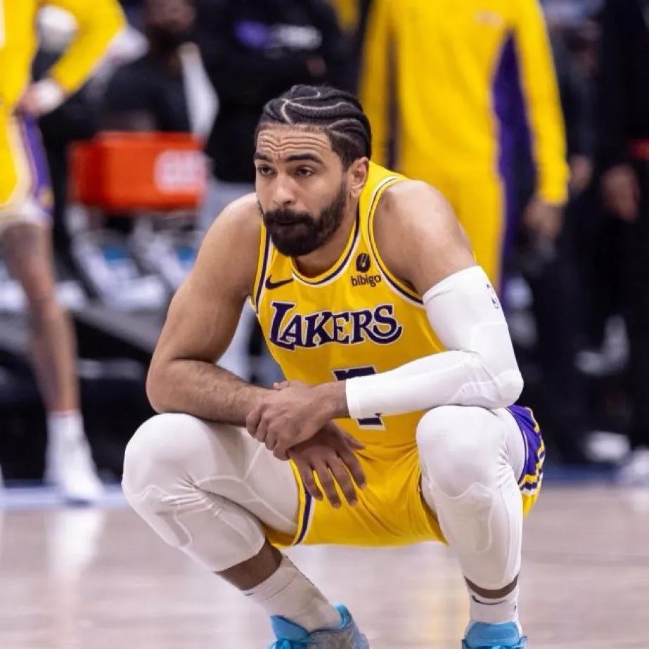 包含东契奇连续五场比赛得分超过比赛局势复杂,雄鹿不断突破!上演精彩一战的词条 包含东契奇连续五场比赛得分超过比赛局势复杂,雄鹿不断突破!上演精彩一战的词条