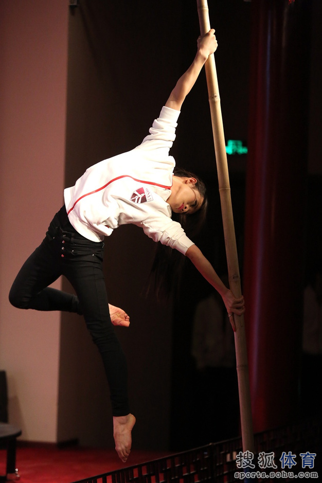 大奖赛巅峰对决!钱塘独角兽队击败燕山鲨队队,高尔夫赛场再起波澜;教练团队居功至伟 大奖赛巅峰对决!钱塘独角兽队击败燕山鲨队队,高尔夫赛场再起波澜;教练团队居功至伟