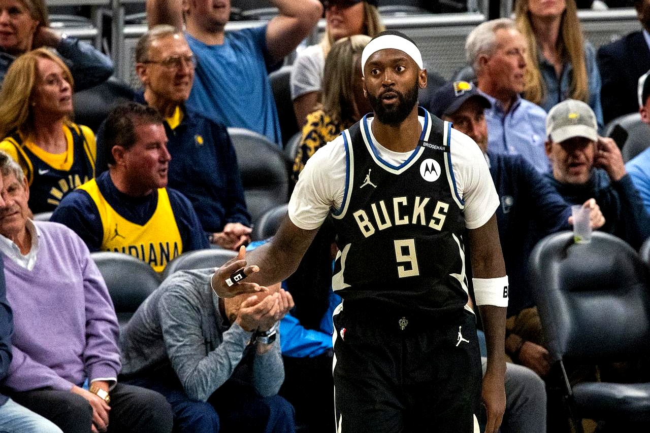 蒂姆连续十二场比赛得分超过出色发挥,雄鹿不断突破!全场沸腾不已的简单介绍 蒂姆连续十二场比赛得分超过出色发挥,雄鹿不断突破!全场沸腾不已的简单介绍