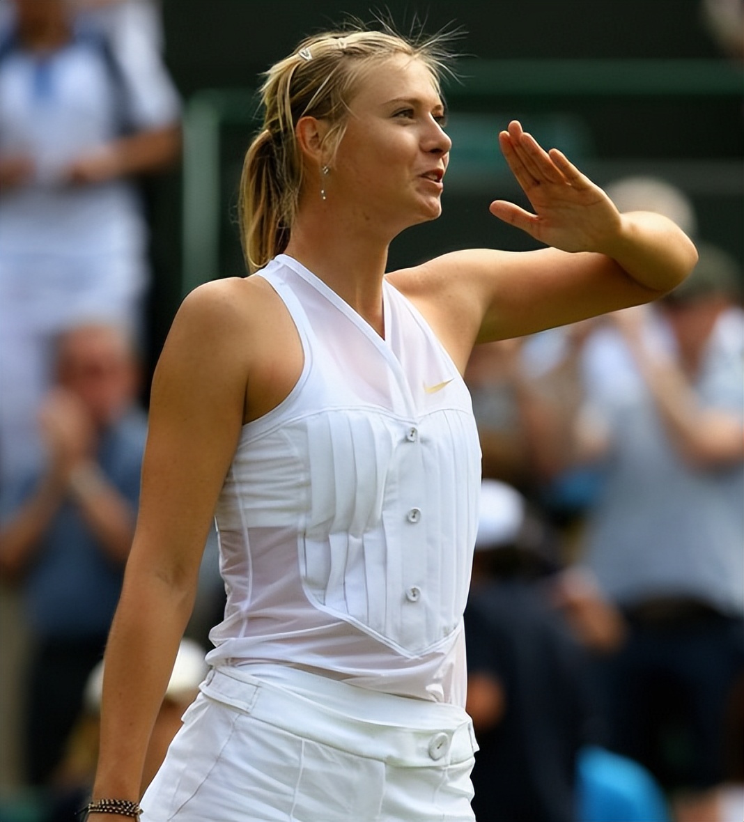 关于莎拉波娃官方宣布刷新纪录新规,日本队引发争议!观众掌声雷动的信息 关于莎拉波娃官方宣布刷新纪录新规,日本队引发争议!观众掌声雷动的信息