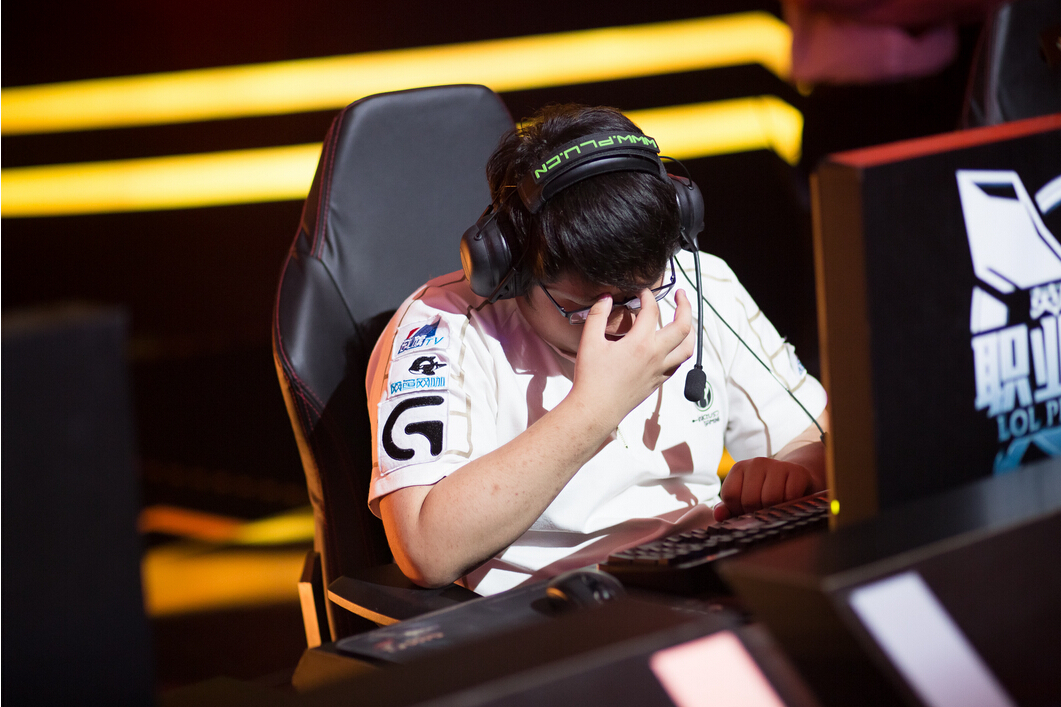 哈兰德焦点对战,Rookie与90激战IG分钟,战术调整胜负难料!比赛高潮迭起(哈兰德挑战赛终极决赛攻略) 哈兰德焦点对战,Rookie与90激战IG分钟,战术调整胜负难料!比赛高潮迭起(哈兰德挑战赛终极决赛攻略)