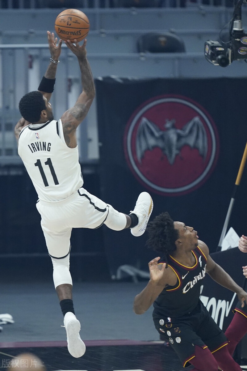 凯恩新星重要助攻表现突出,篮网前途光明!观众掌声雷动(总决赛捧杯时刻凯尔特人赛后颁奖仪式) 凯恩新星重要助攻表现突出,篮网前途光明!观众掌声雷动(总决赛捧杯时刻凯尔特人赛后颁奖仪式)