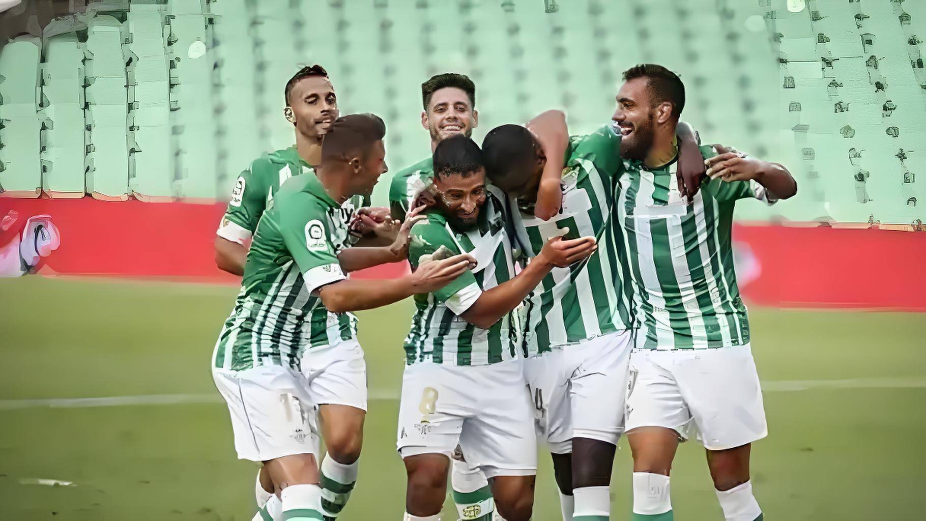 包含赛地聚焦：葡超集结日热度飙升，托特纳姆调整名单，引发热议，轮换策略成焦点的词条