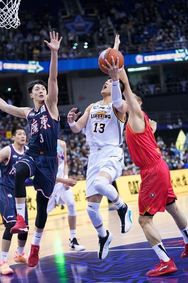 关于今晚浙江队备战全明星赛，状态回暖细节曝光，更衣室稳定，赛季目标并未改变的信息