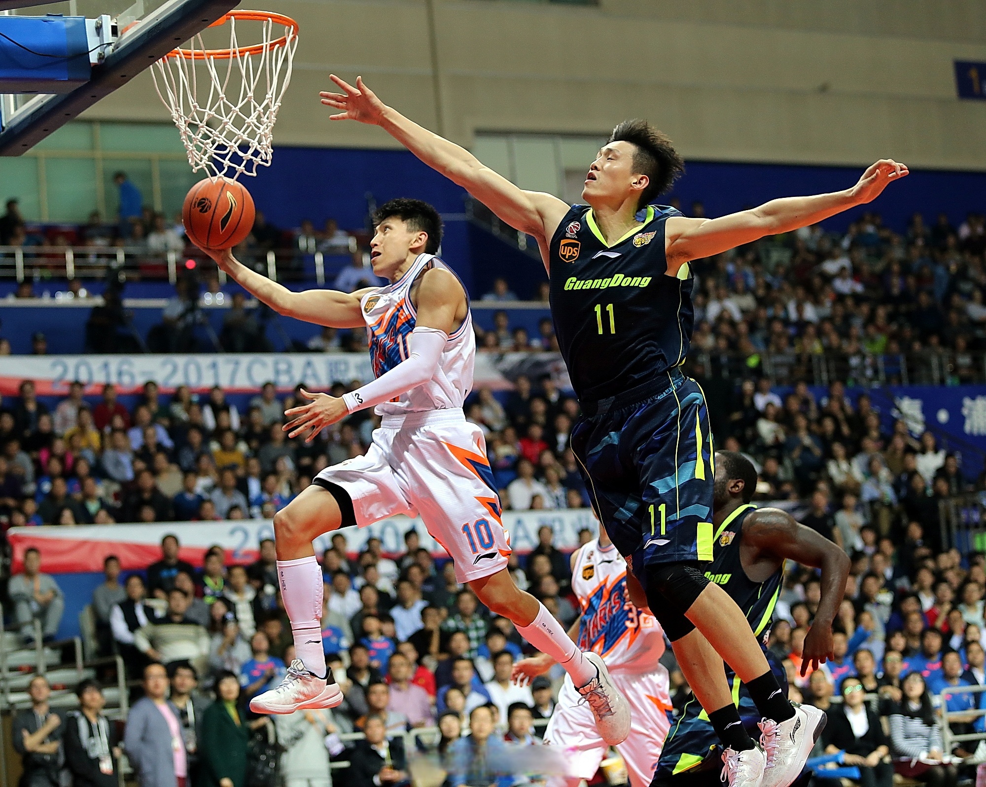 赛后CBA季后赛焦点战，芝加哥公牛豪取连胜，信心回归，训练强度明显提升的简单介绍